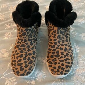 Skechers Leopard Print Faux Fur Lined Ankle Boots - Brown & Black
